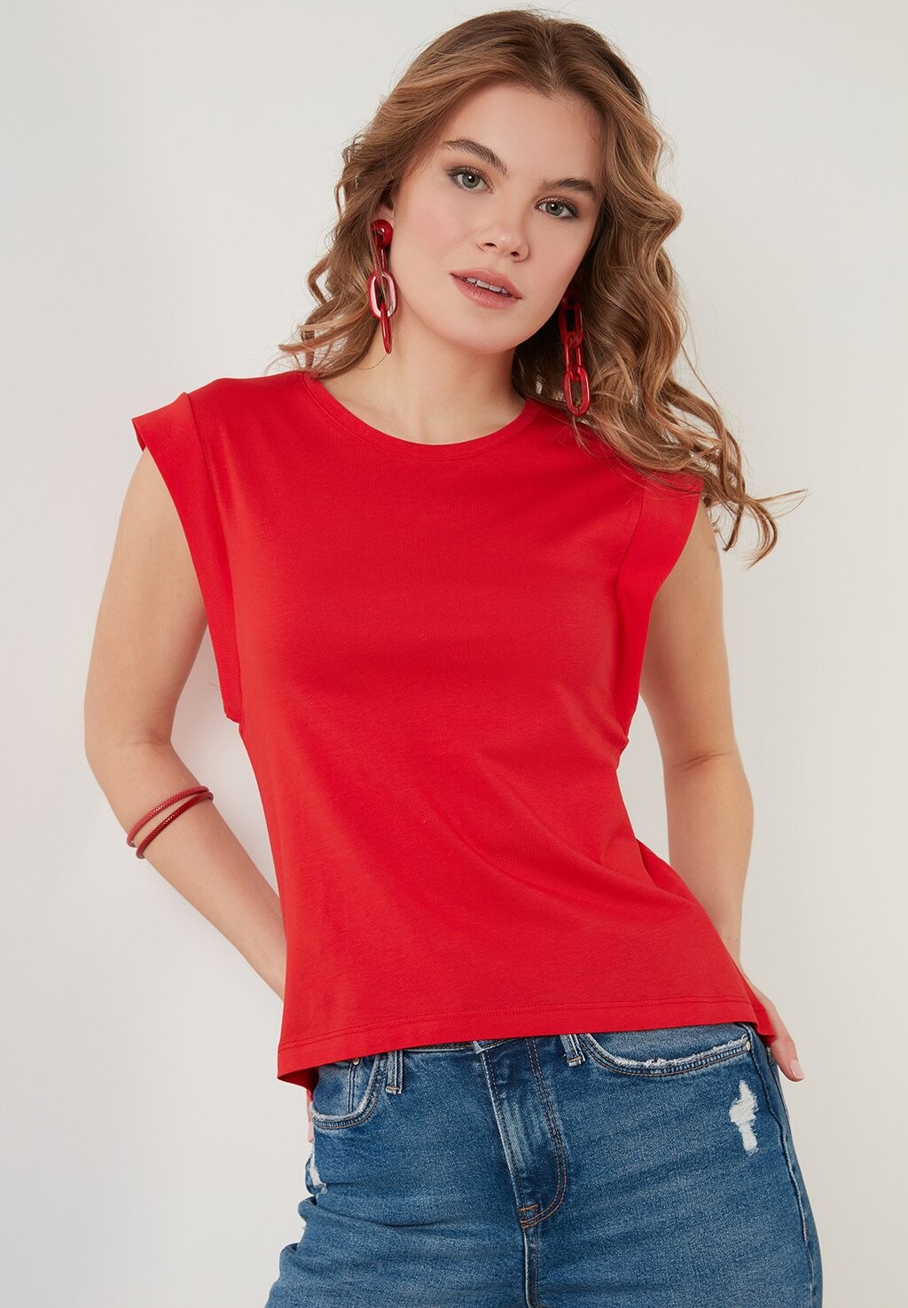 

Базовая футболка Crew Neck LELA, красная
