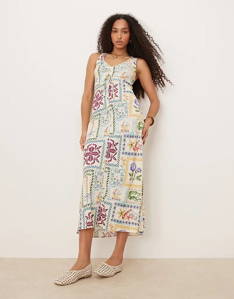 

Платье миди ASOS DESIGN с V-образным вырезом, рюшами и завязками, с принтом открытки