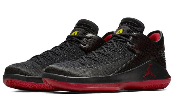 Кроссовки 32 низкие pf Air Jordan, черный — фото 2
