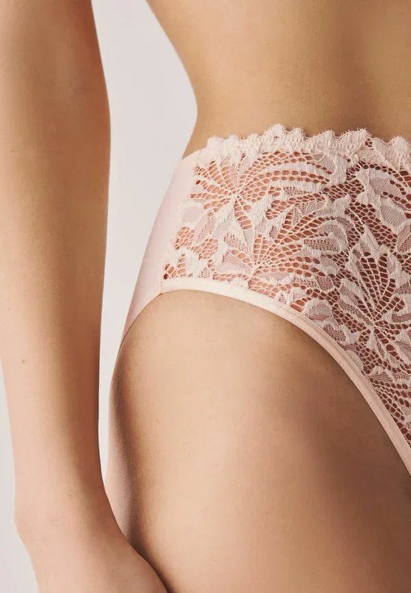Трусы Next, High rise high leg fit lace front nvpl knickers 3 pack, кораллово-розовый, зеленый, кремовый — фото 2