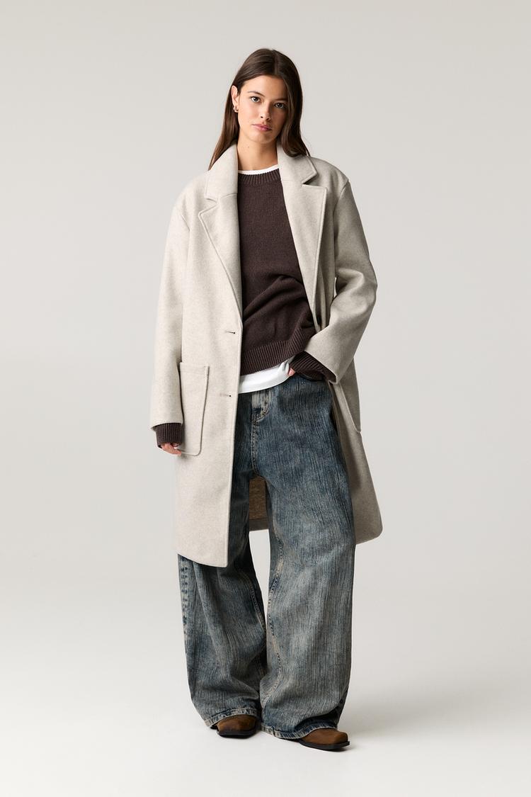 

Пальто с фетровой текстурой Pull And Bear, экрю