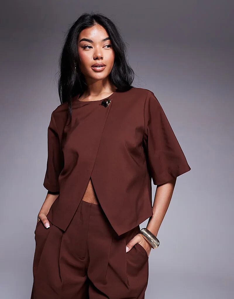 

Топ-накидка ASOS DESIGN с золотыми пуговицами шоколадного цвета