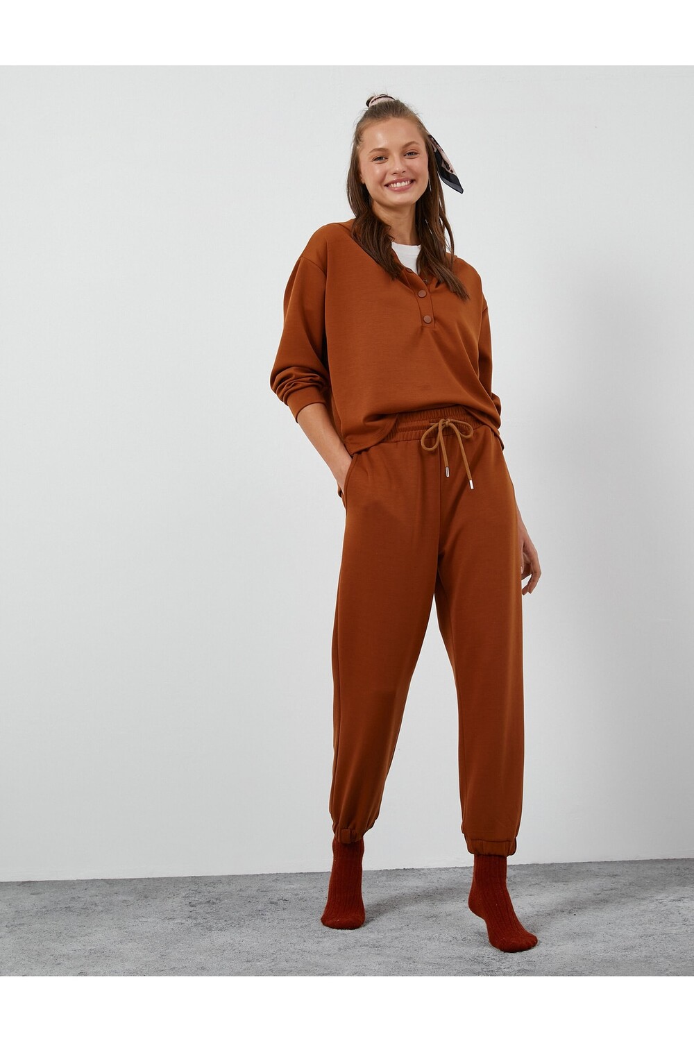 

Пижамные штаны Jogger с кружевной талией Koton, коричневый