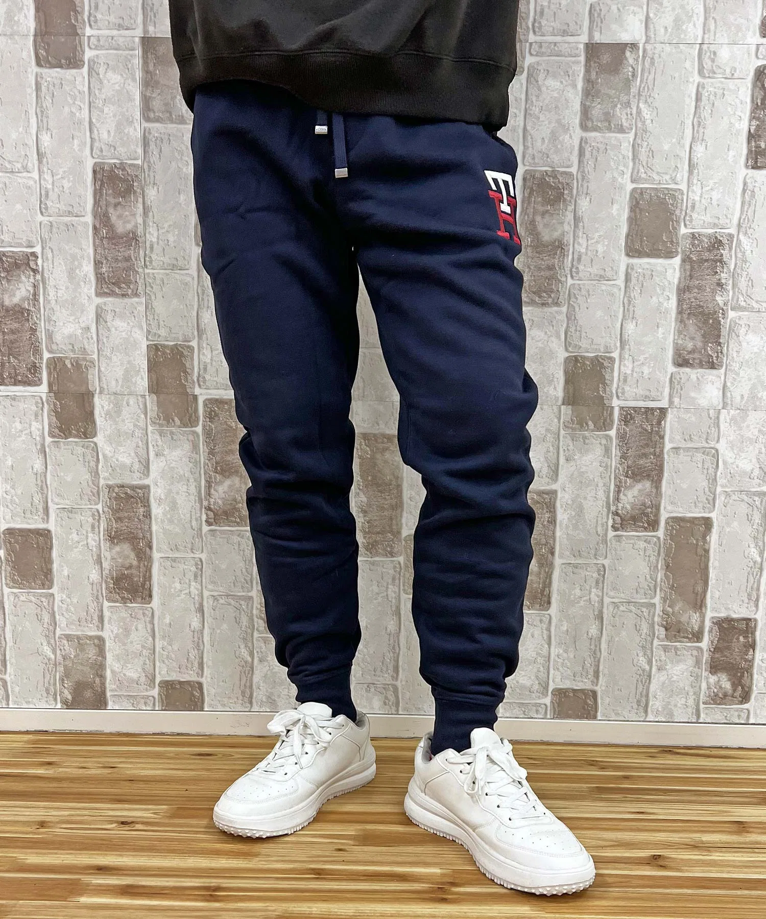 Спортивные штаны Essential Monogram — фото 2