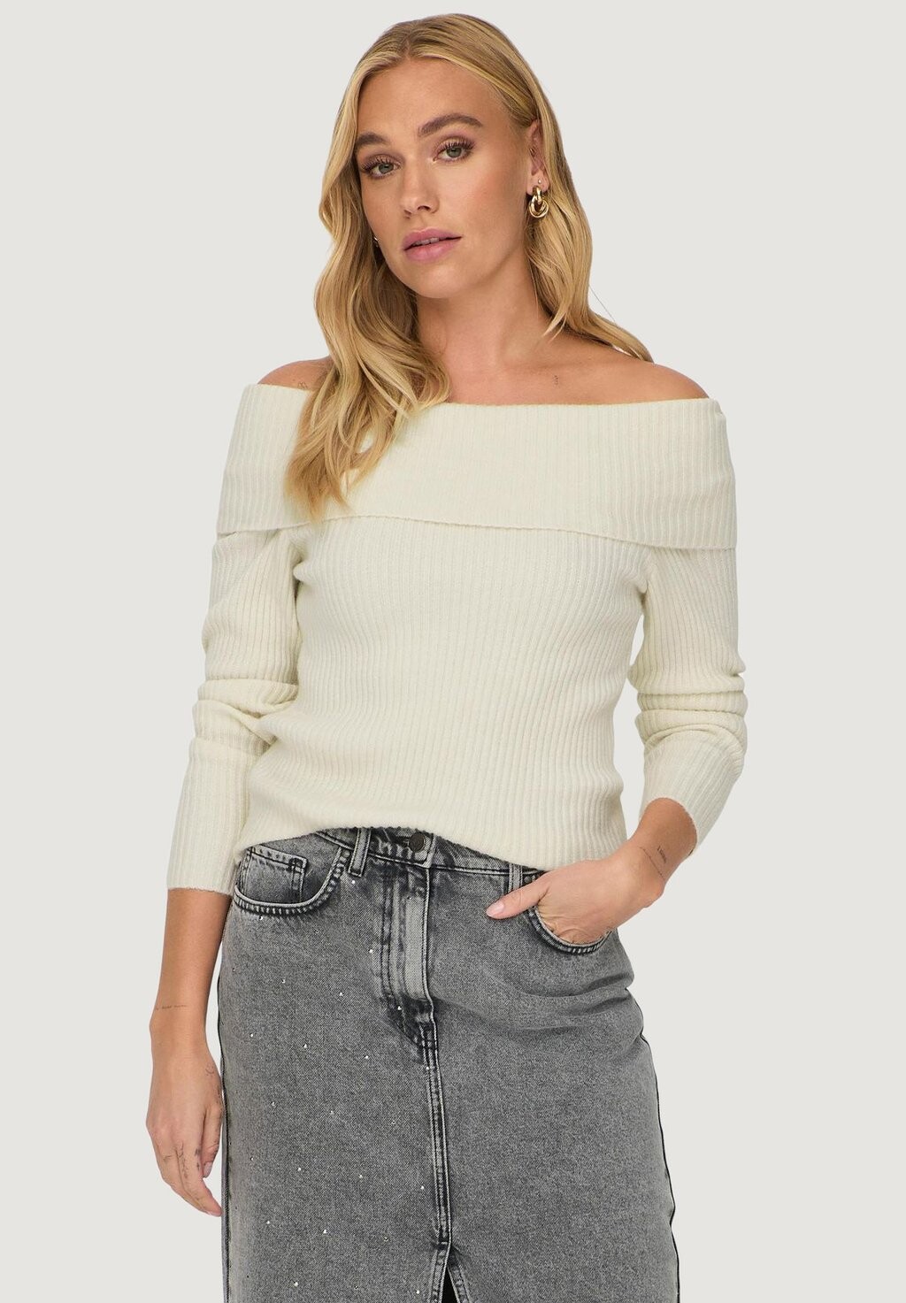 

Джемпер KATIA OFF SHOULDER ONLY, бежевый