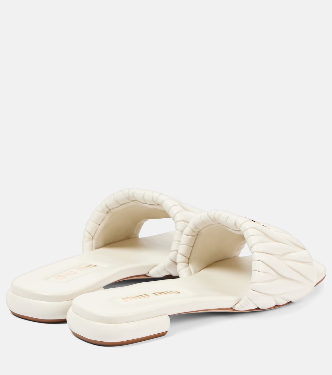 Лощёные кожаные шлёпанцы с тиснёным логотипом Miu Miu, белый — фото 2