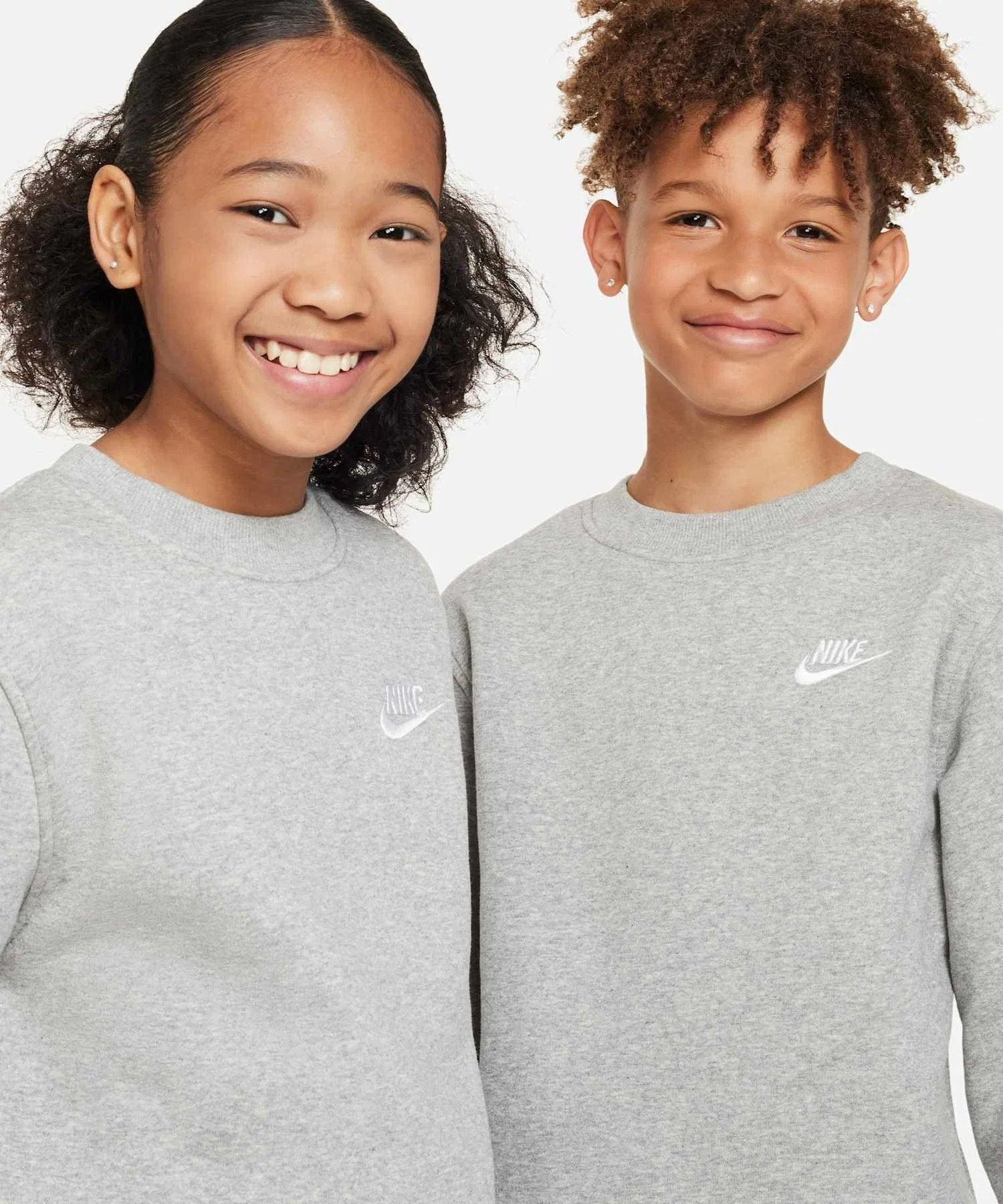 《В наличии комплект》 Детская флисовая толстовка Nike Sportswear Club / Детская флисовая толстовка Nike Sportswear Club FD3006-063 темно-серый меланж — фото 3