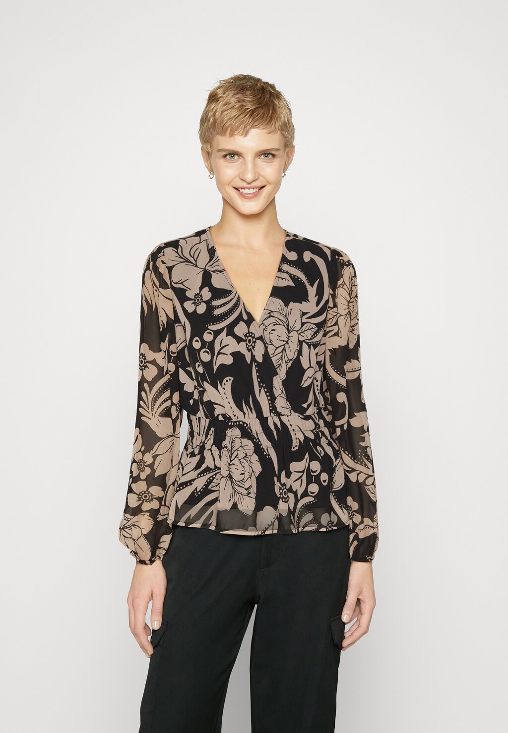 

Блузка VMHOLLY V NECK Vero Moda, цвет black/beige