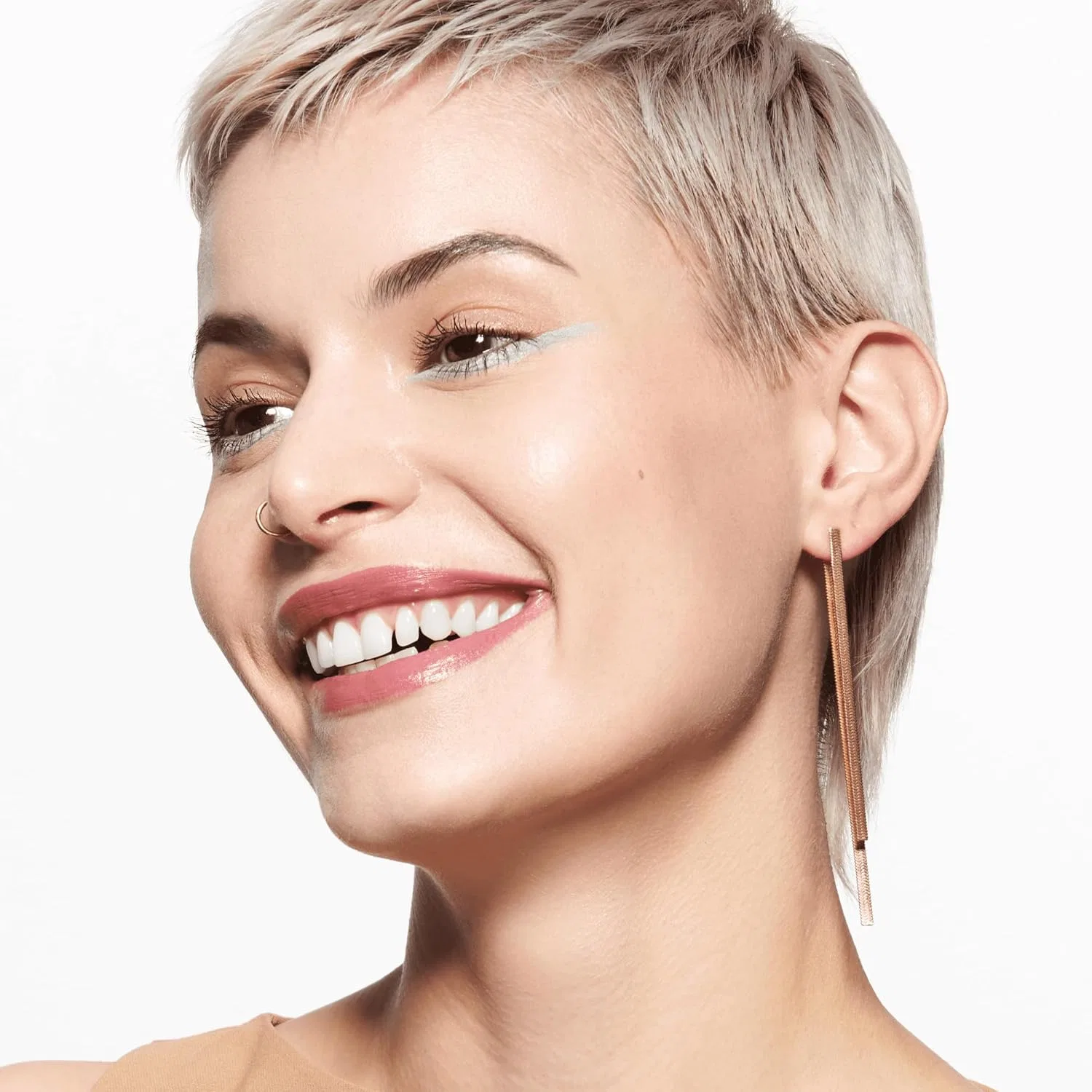 Жидкие матовые тени для век Catrice Deep Matte № 020 Blue Catrice, 020 Blue Breeze — фото 4