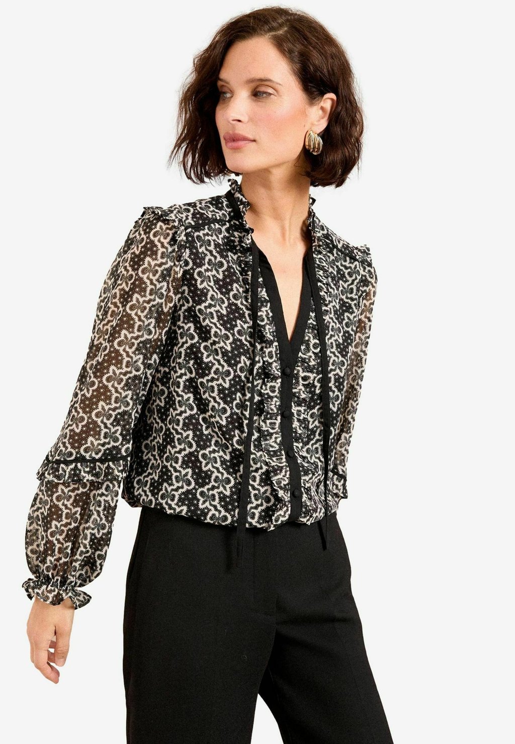

Рубашка REGULAR FIT Love & Roses, черный