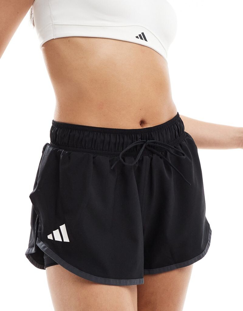 

Adidas - Теннисный клуб - Черные шорты adidas