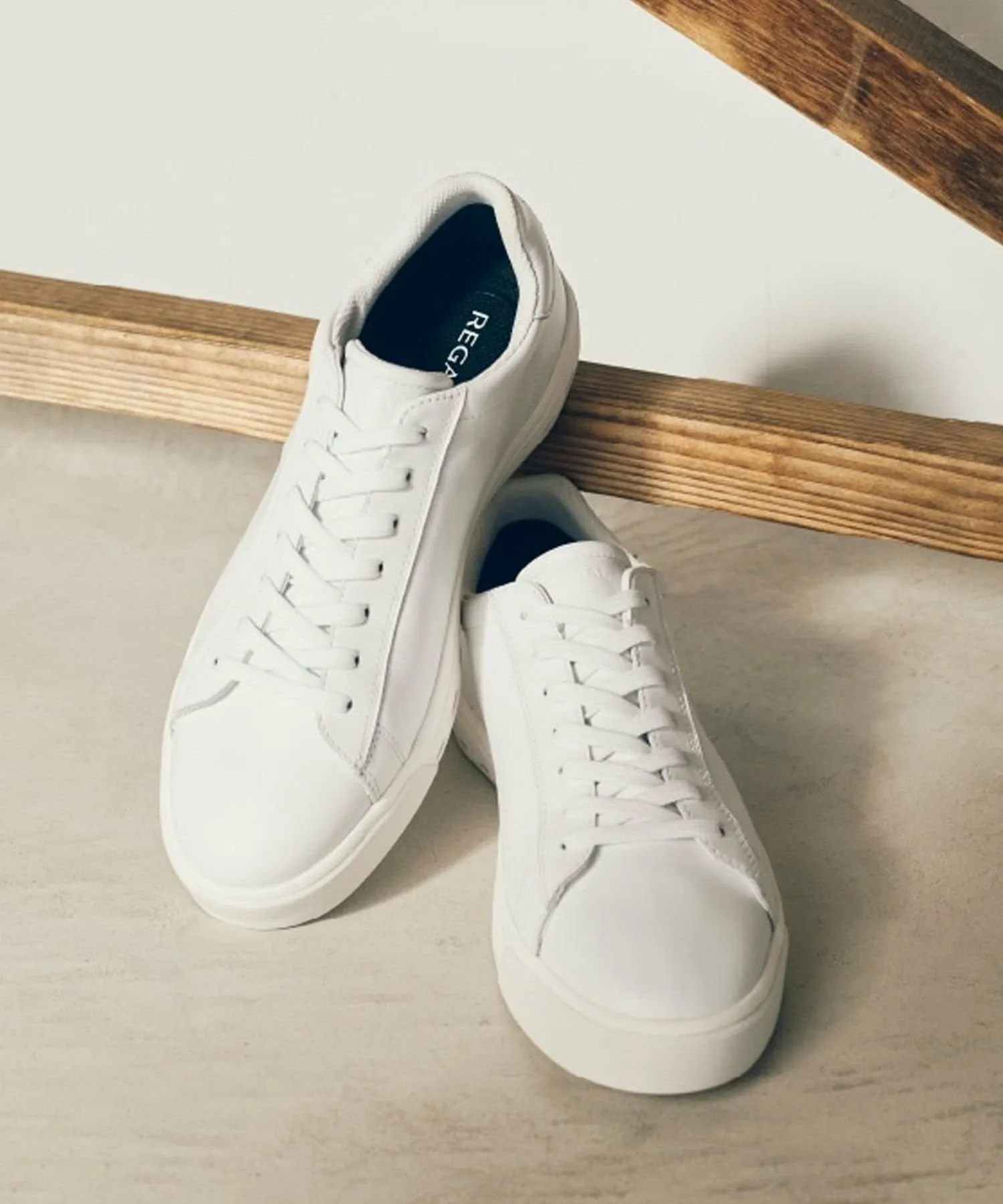 Кроссовки Regal 61HL GORE-TEX SURROUND, белые. Regal, white