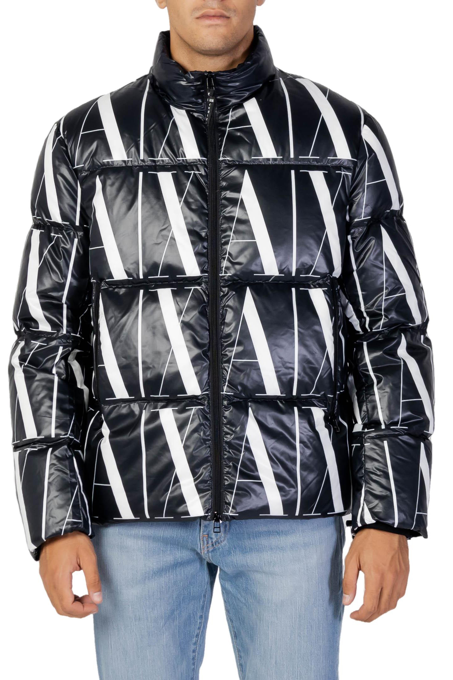 

Куртки Armani Exchange, черный