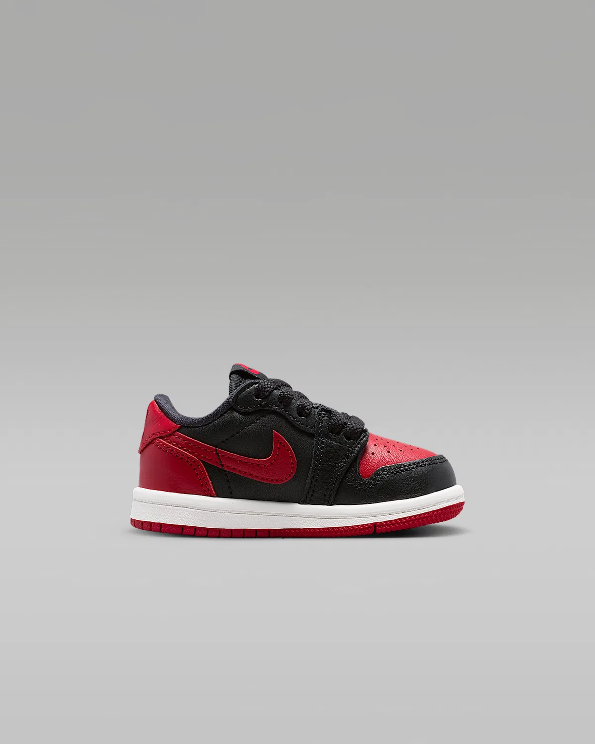Детские кроссовки Jordan 1 Retro Low OG "Banned", Black/Varsity Red/Summit White/Black — фото 3