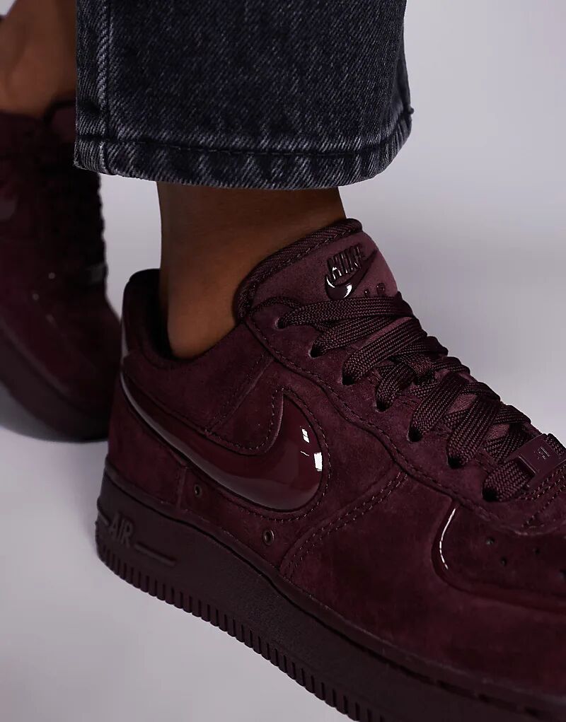 Кроссовки Nike Air Force 1 '07 с принтом «пузырь» бордового цвета — фото 4