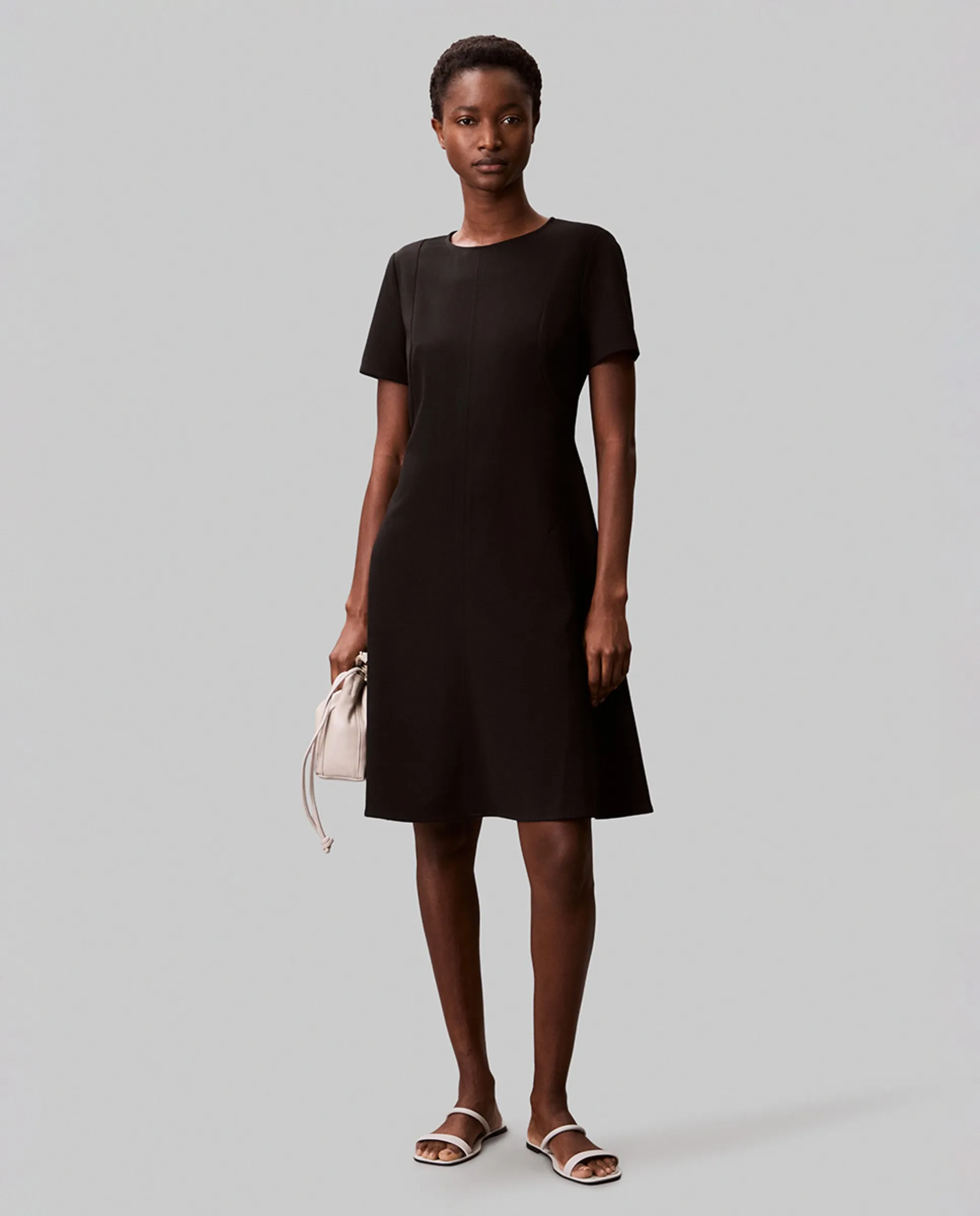 

Платье трапеция с коротким рукавом Calvin Klein, черный