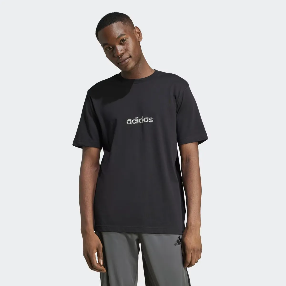 

Мужская футболка Adidas Camo Linear Graphic, чёрный