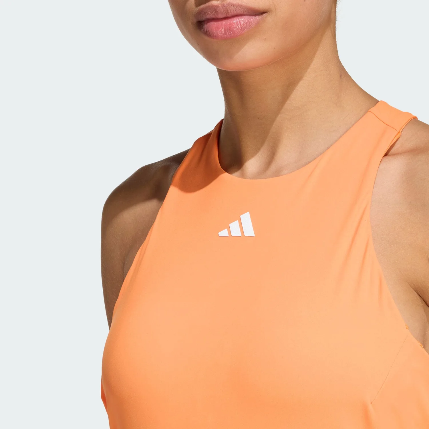 Adidas Женская теннисная майка с круглым вырезом оранжевого цвета — фото 4
