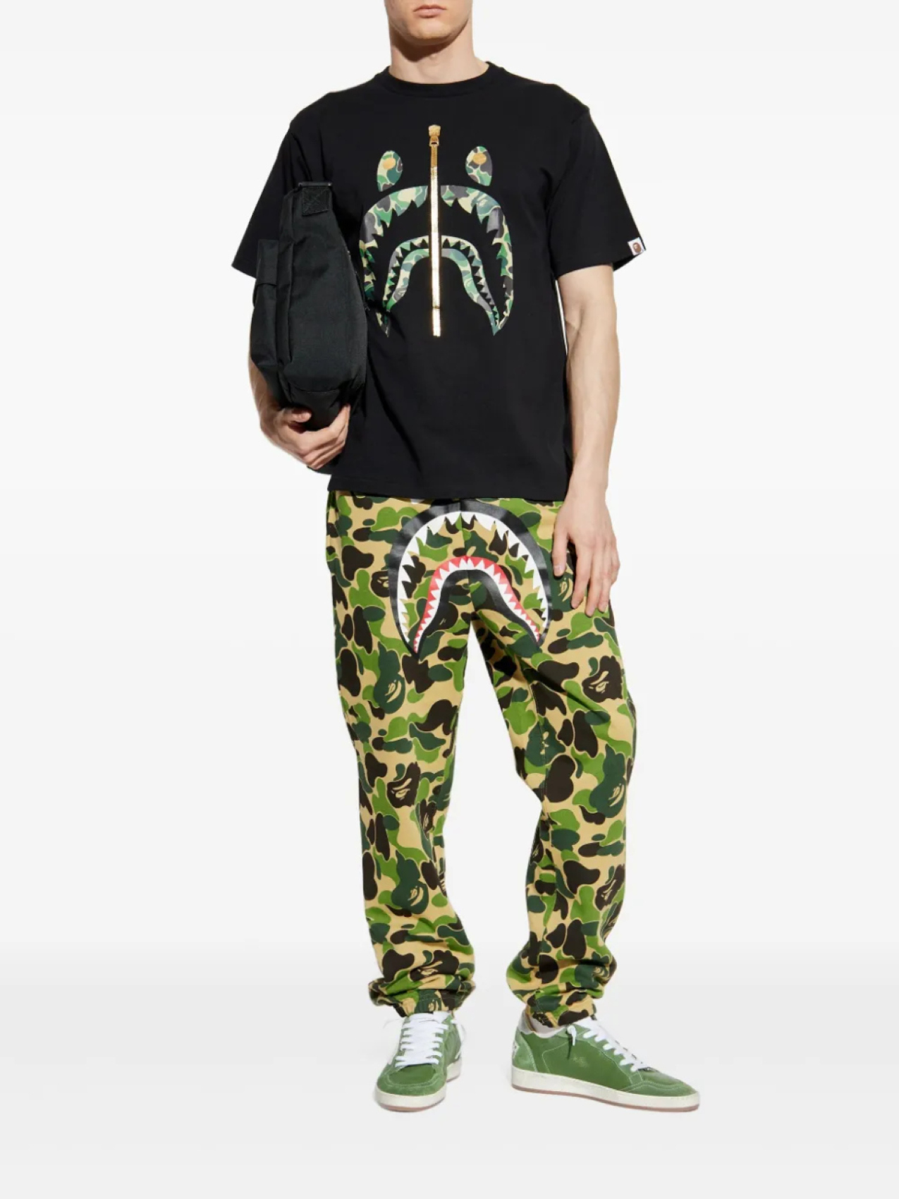 A BATHING APE футболка с графичным принтом, черный — фото 2