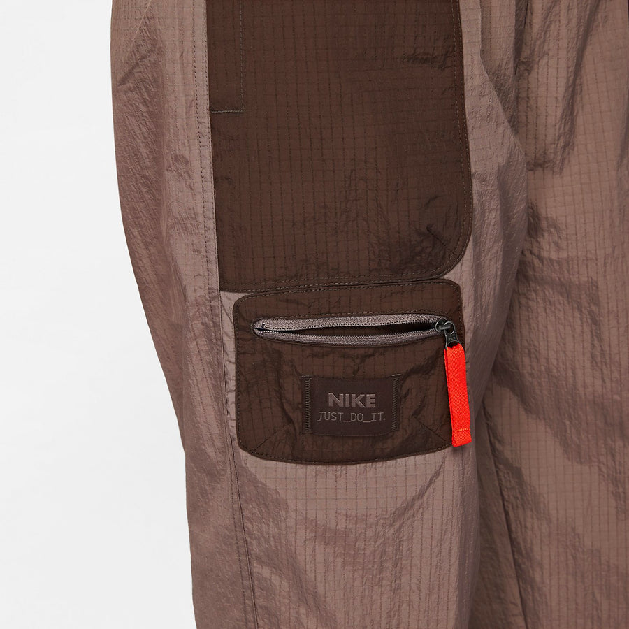 Спортивные брюки (WMNS) Nike Sportswear City Utility High-Waist Woven Pants 'Brown', коричневый — фото 4