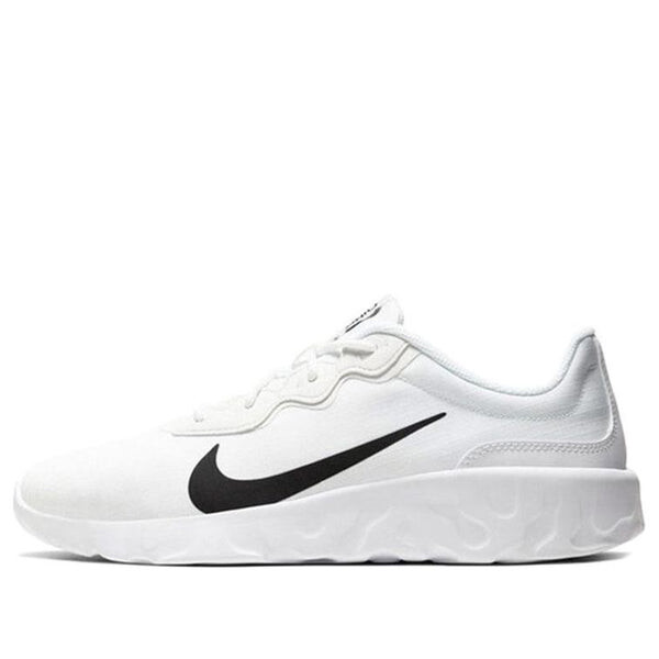 

Кроссовки исследуют страду Nike, белый