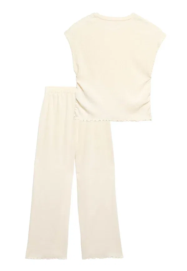 Футболка базовая Crinkle kickfare outfit Marks & Spencer, цвет экрю — фото 2