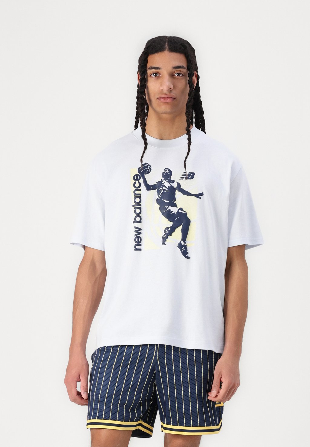 

Футболка с принтом HOOPS GRAPHIC VINTAGE New Balance, светло-голубой
