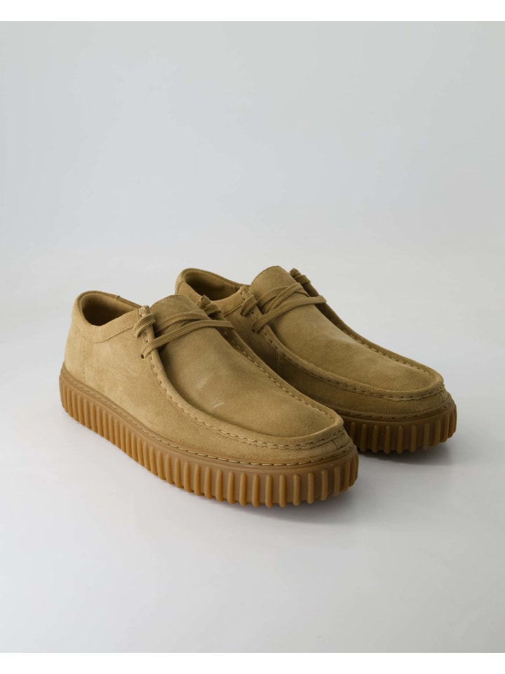 

Туфли на шнуровке Clarks, бежевый