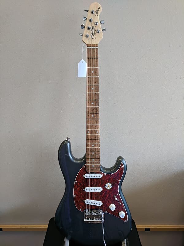 

Электрогитара Sterling CT30-SSS Cutlass - Charcoal Frost