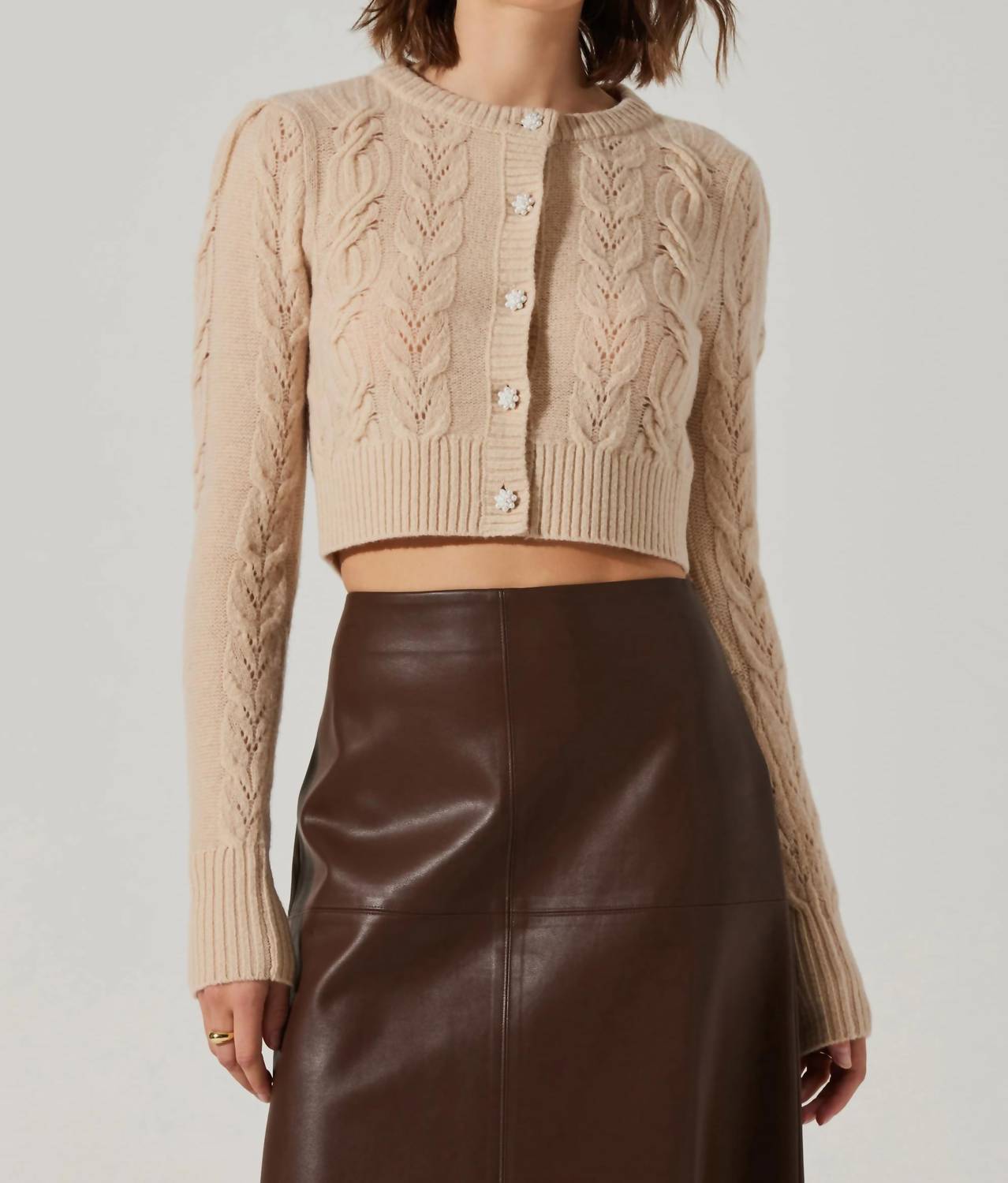 

Укороченный кардиган Peri Knit в цвете Vanillia ASTR