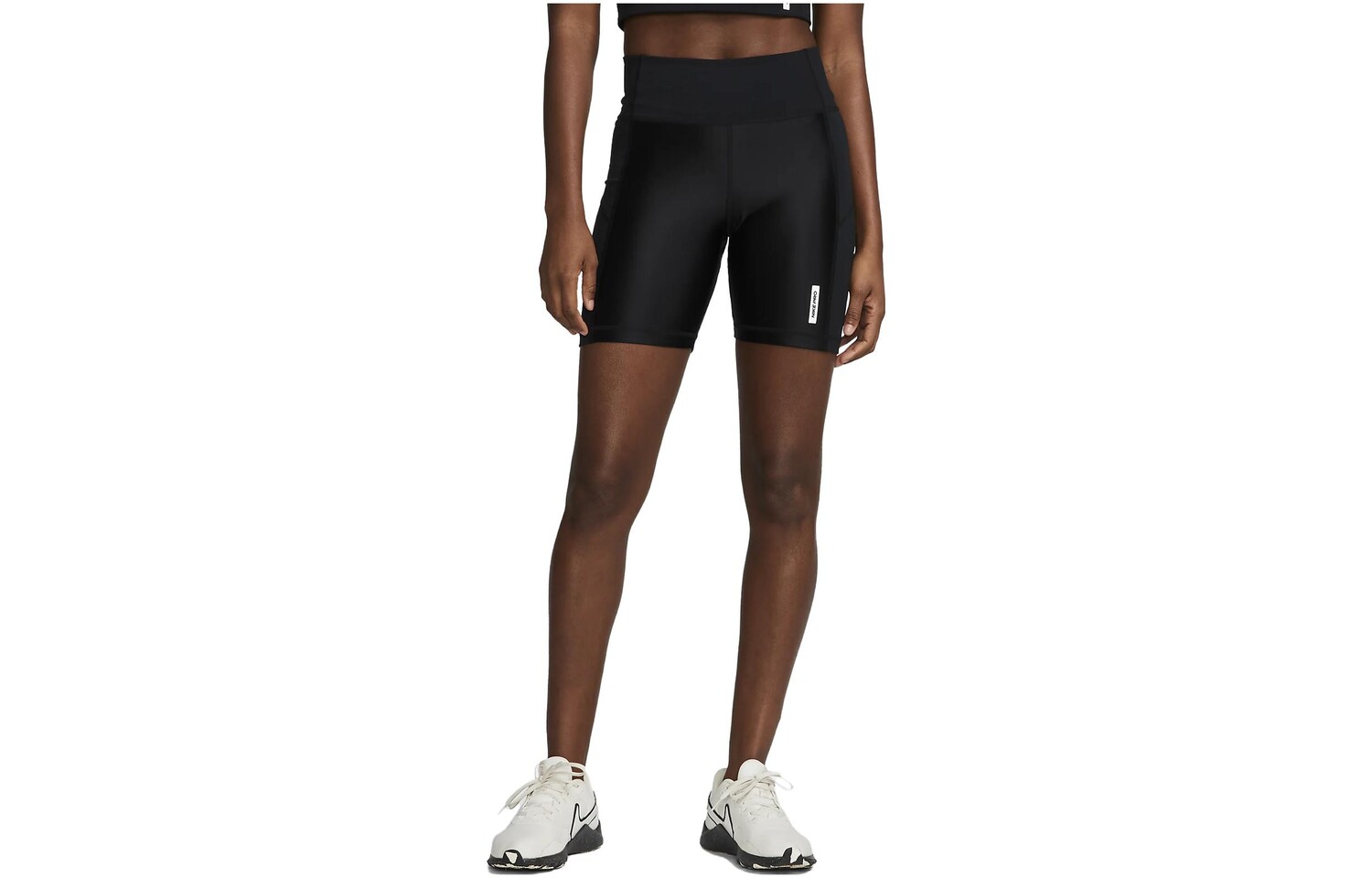 

Спортивные шорты женские черные Nike