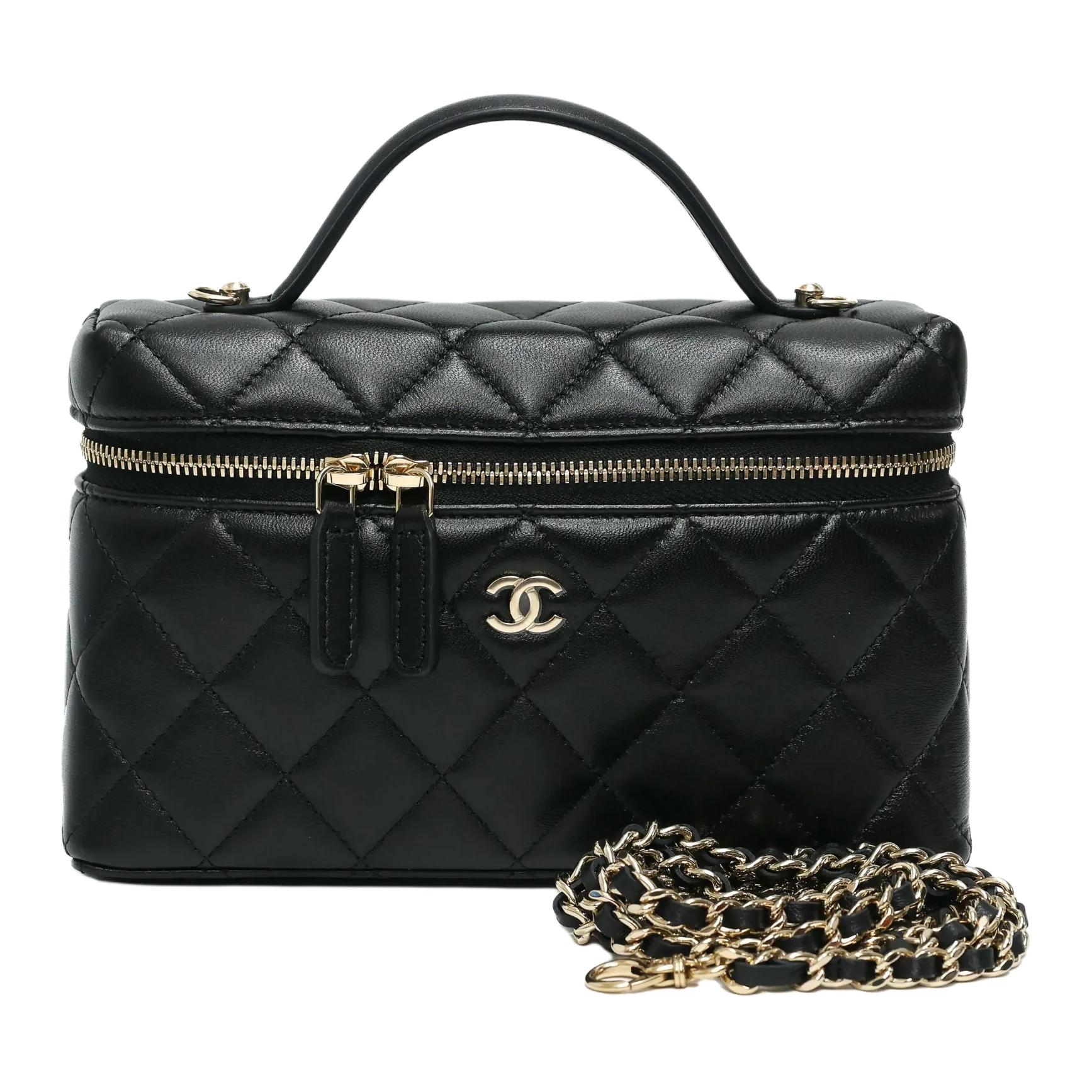 

CHANEL Женская сумка из ягненка черная