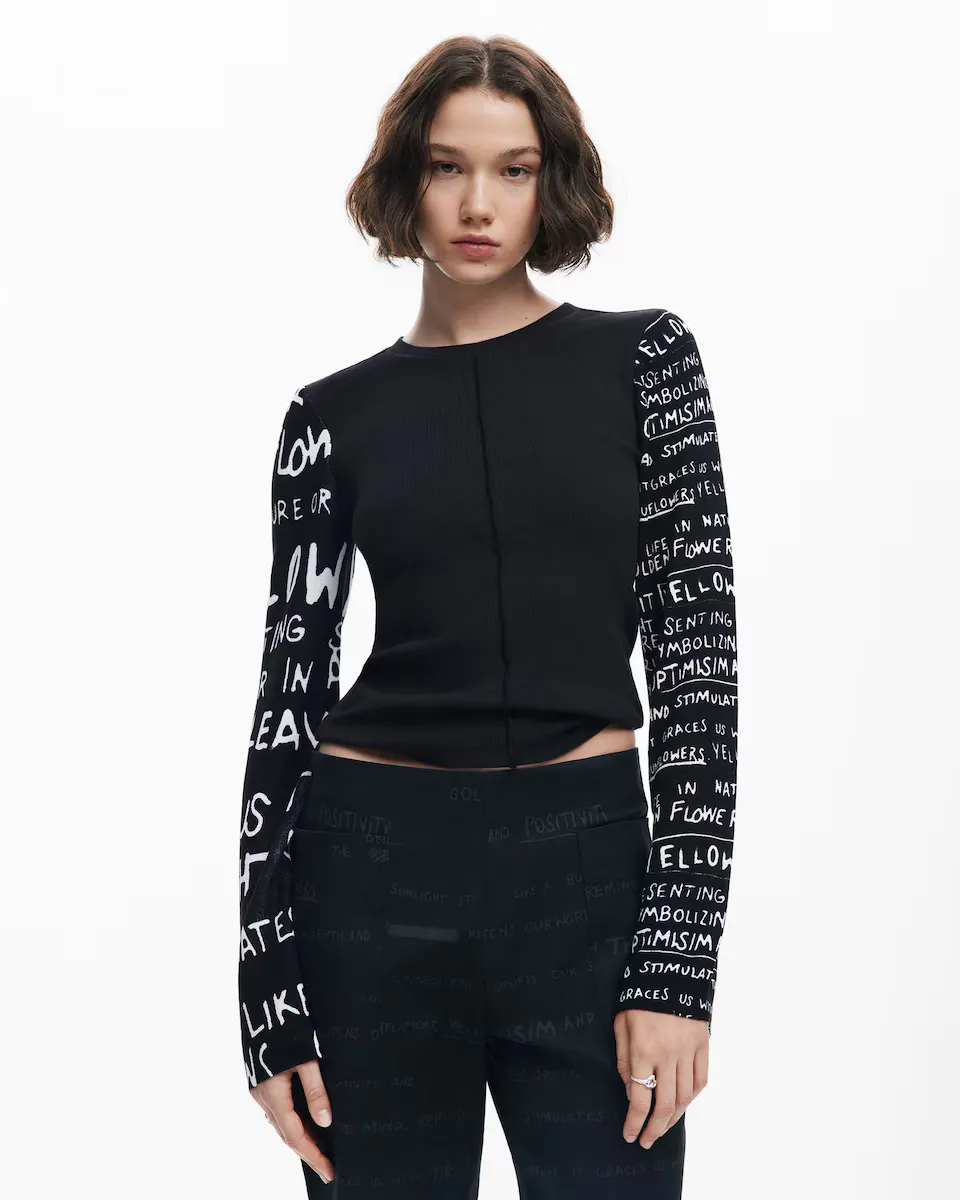 

Женская футболка с принтом на рукавах Desigual, черный