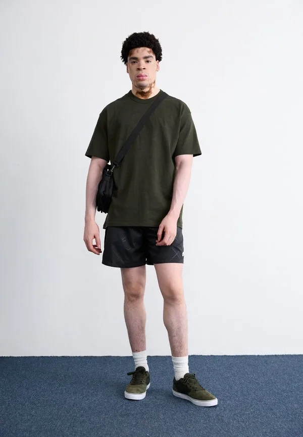 Базовая футболка Nike Sportswear, Sequoia — фото 2