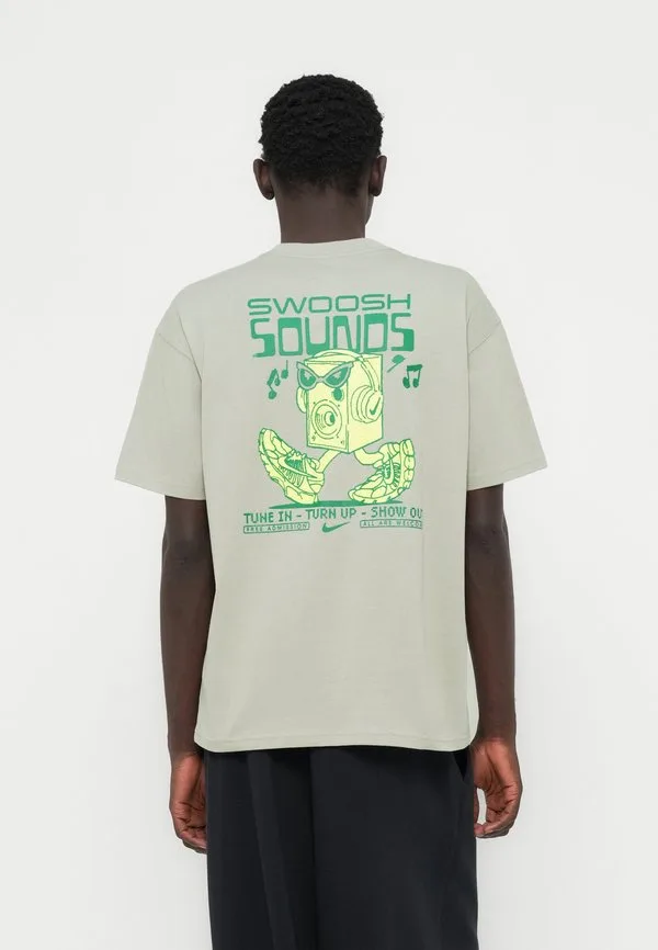 Футболка с принтом "tee sounds" Nike Sportswear, Spruce Fog — фото 2