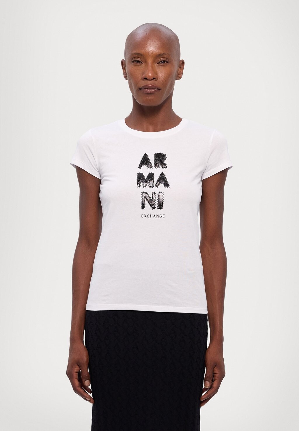 

Базовая футболка Armani Exchange, белый