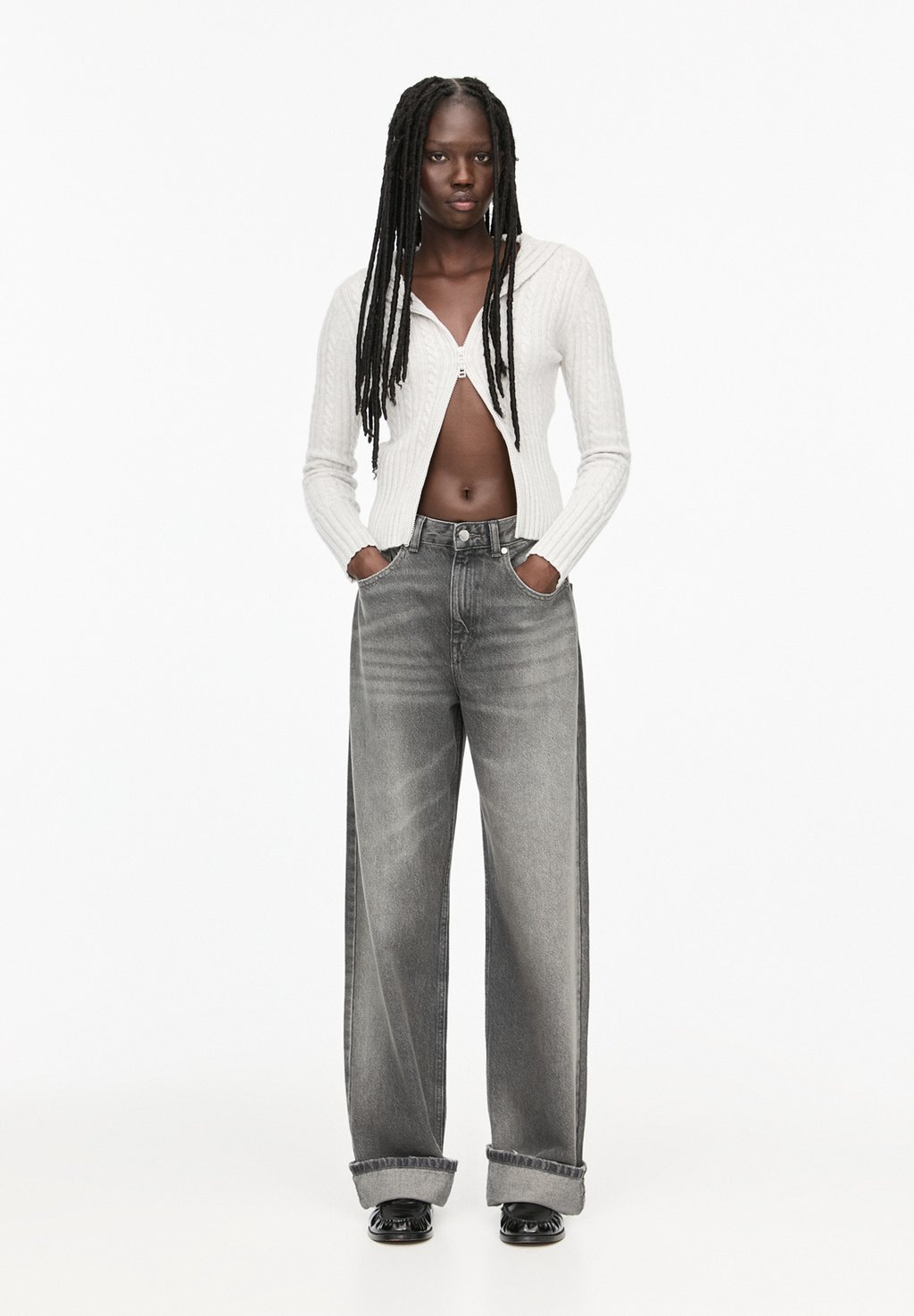 

Джинсы свободного кроя TURN UP HEMS PULL&BEAR, серый