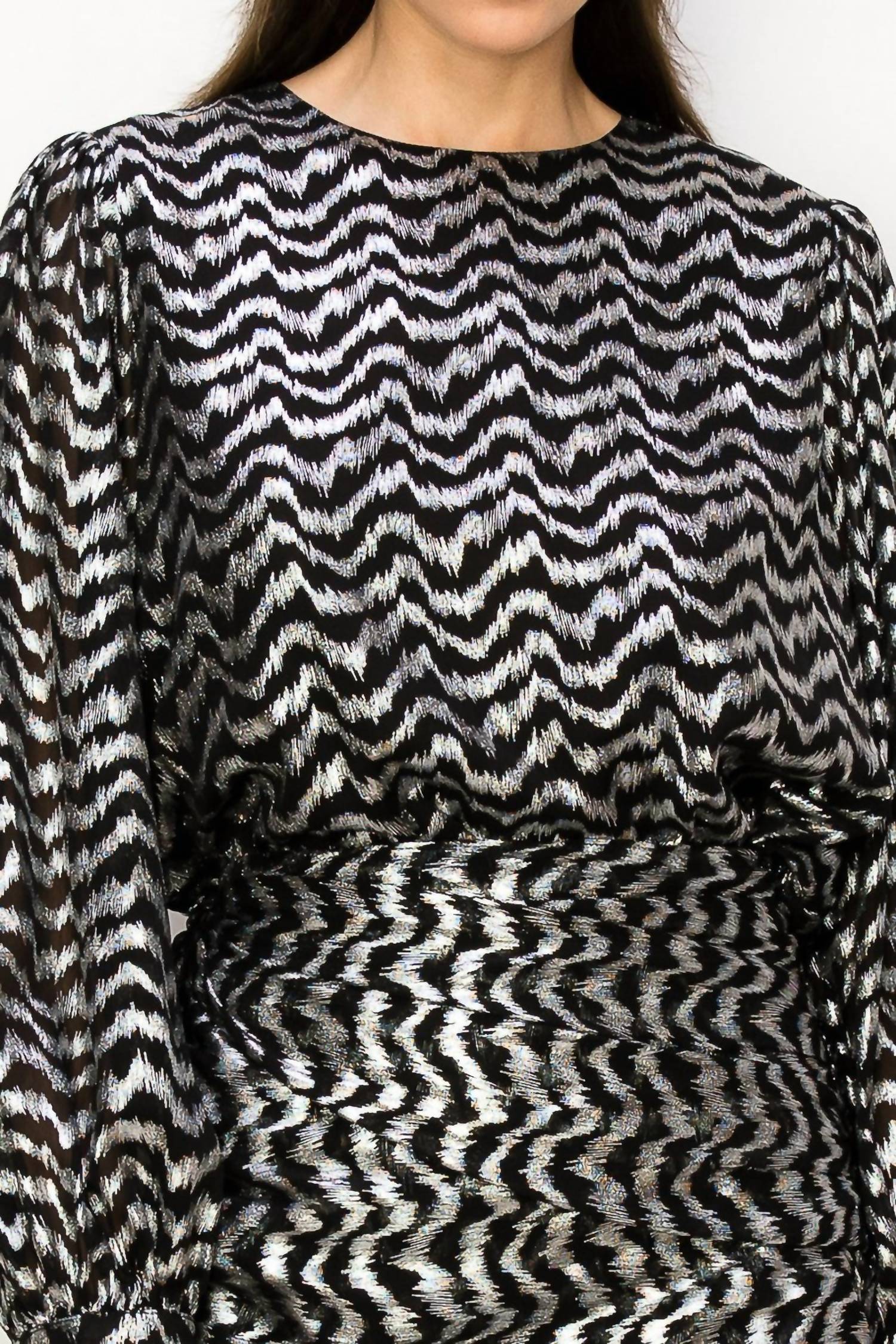 

Блузка с шевронным принтом в металлическом серебристом цвете INA, цвет metallic silver