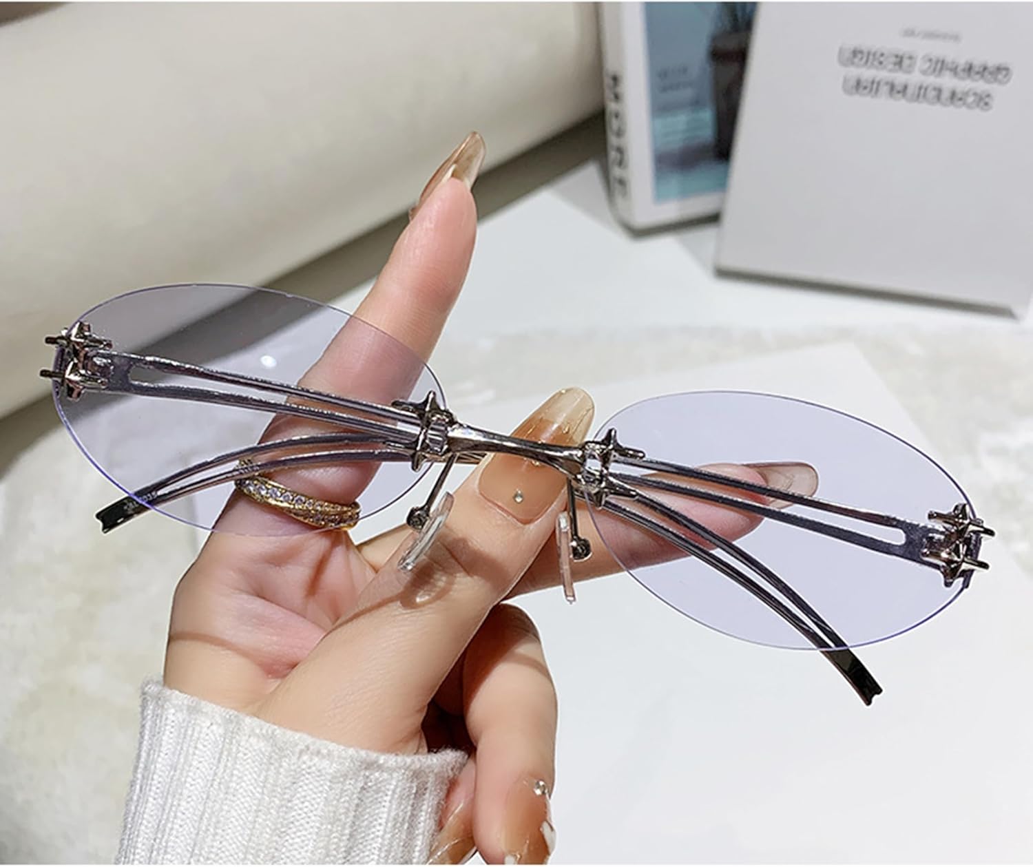 

bullabulling Модные овальные солнцезащитные очки без оправы для женщин, модель Y2k, маленькие солнцезащитные очки с защитой от УФ-излучения UV400, металлические линзы со звездой (серебристый/фиолетовый), Silver/Purple