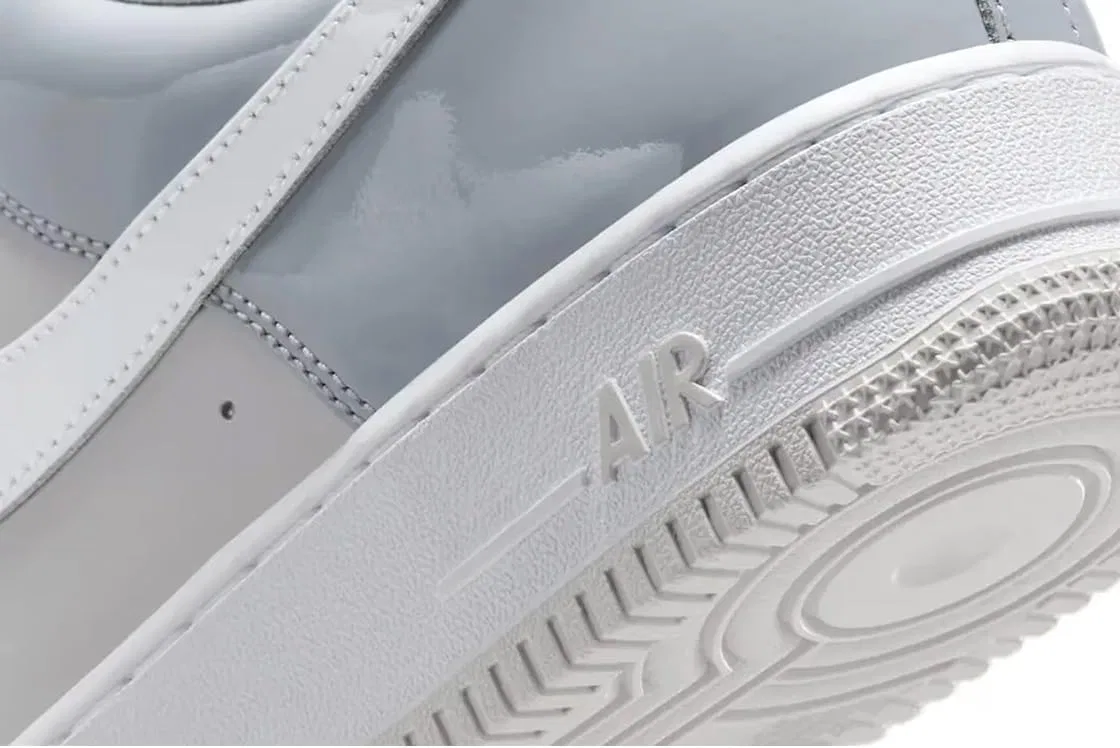 Кроссовки Nike Air Max Axis, мужские, цвет Wolf Grey White Vast Grey — фото 4