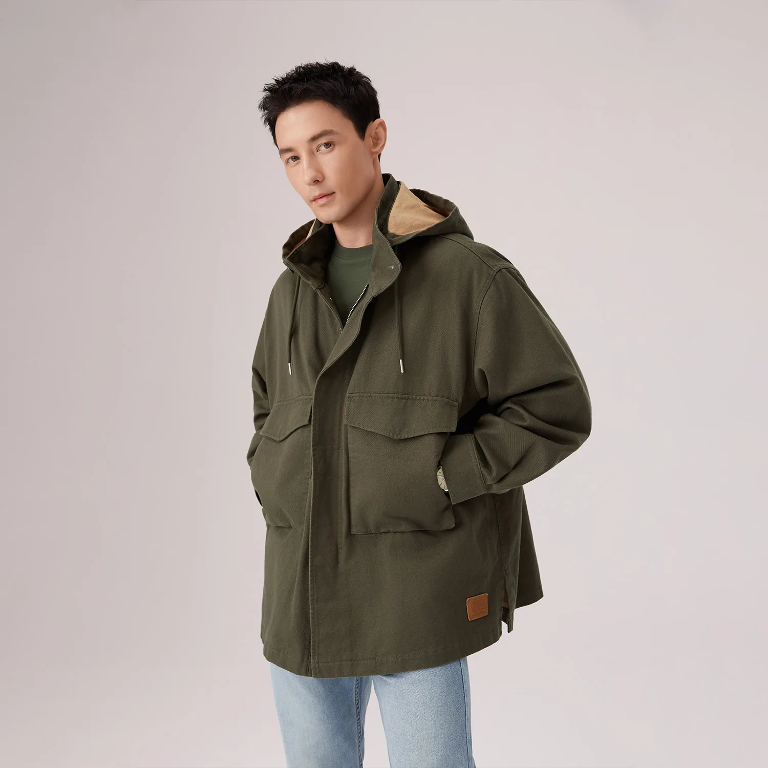 Levis Куртка унисекс армейского зеленого цвета с отстегивающимся капюшоном для умеренной работы — фото 4