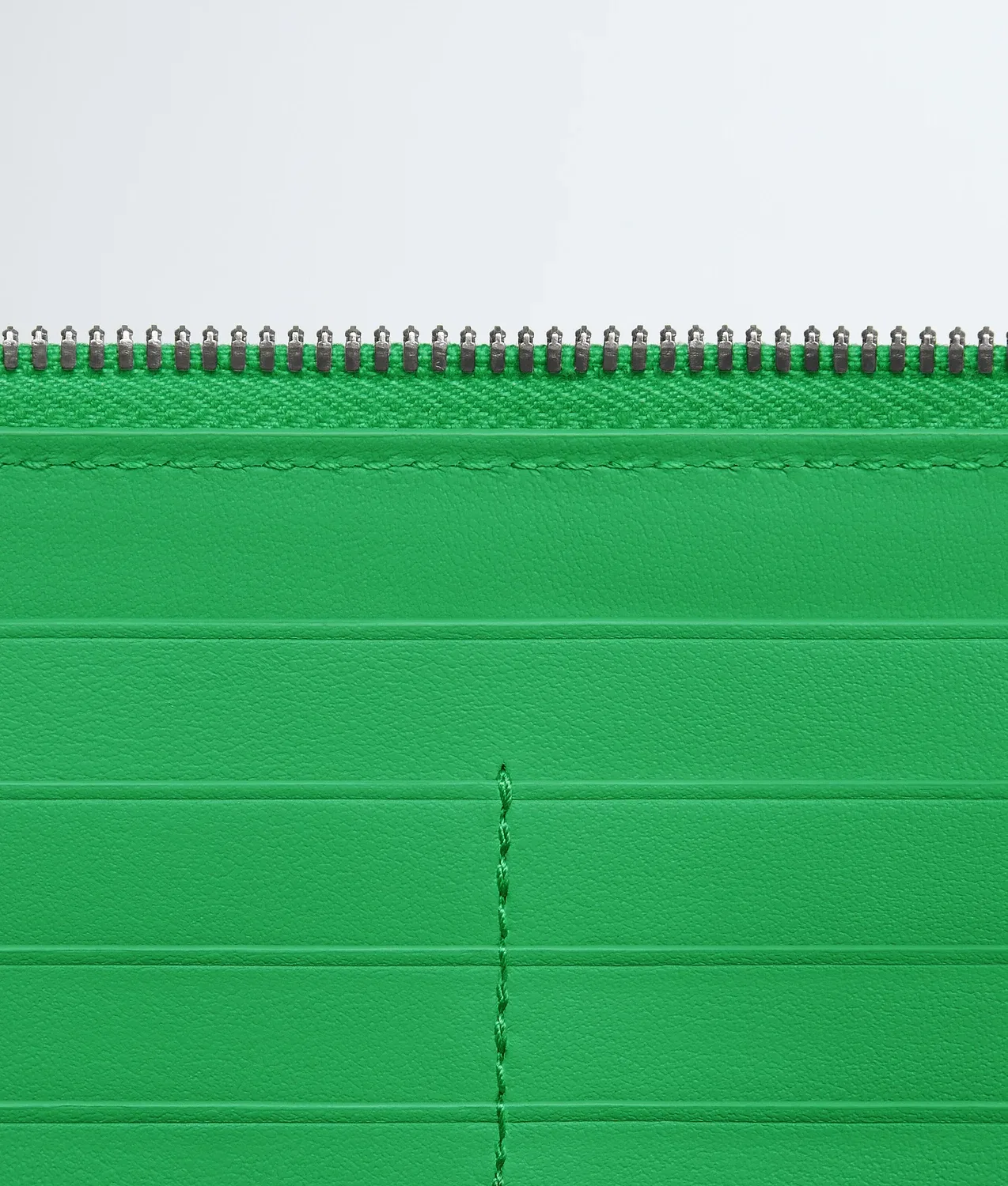 Cassette Zip Around Wallet BOTTEGA VENETA, черный — фото 3