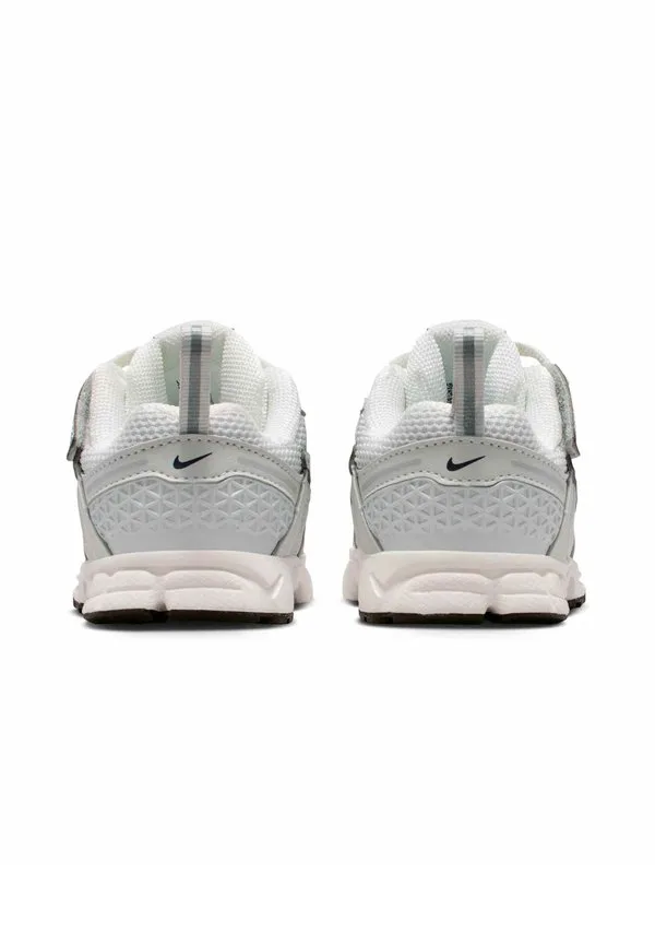 Унисекс кроссовки vomero 5 Nike Sportswear, Photon Dust/Chrome-Gridiron-Sail — фото 4