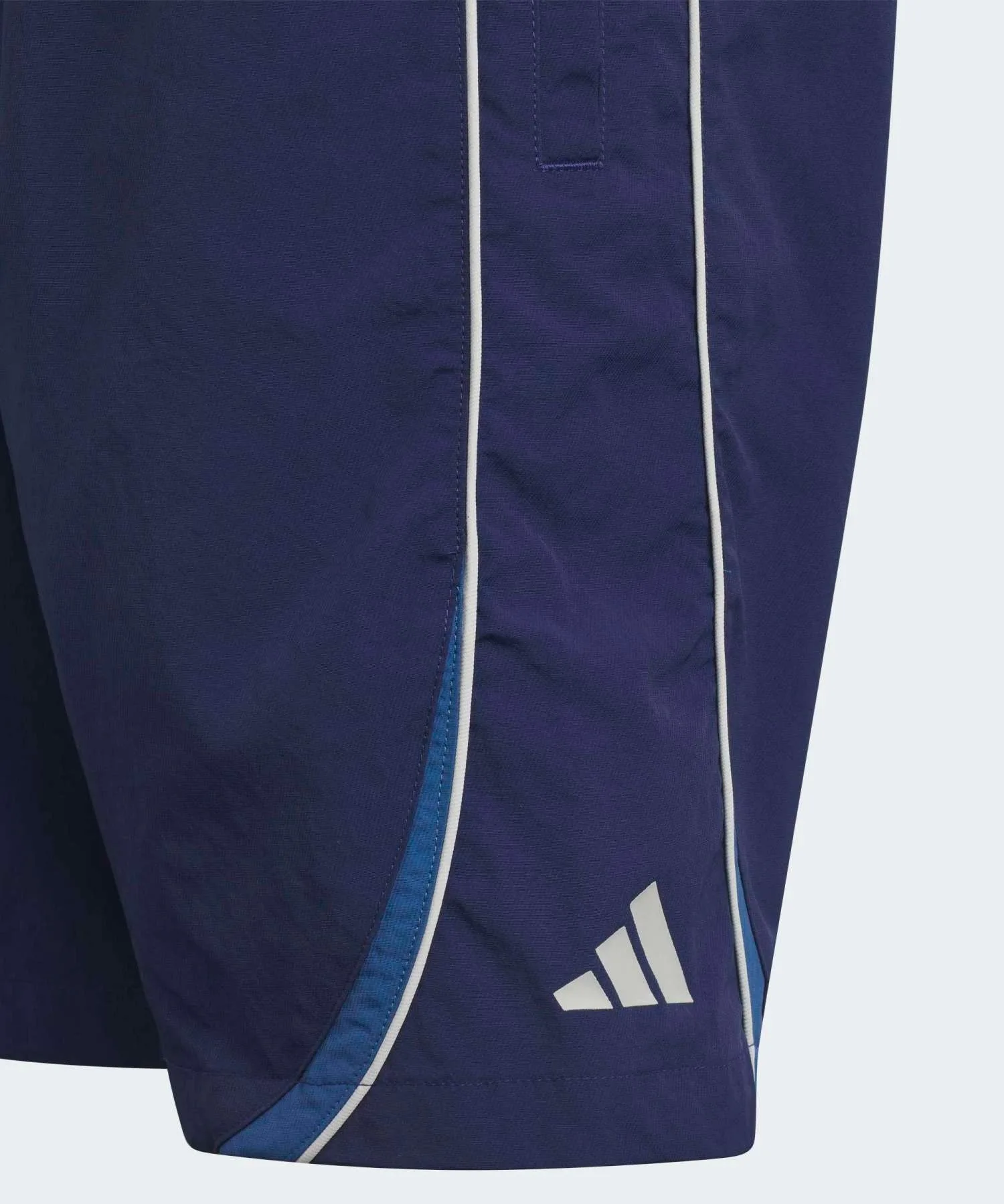 Детские шорты adidas Brand Love Loose Fit Light Woven — фото 3