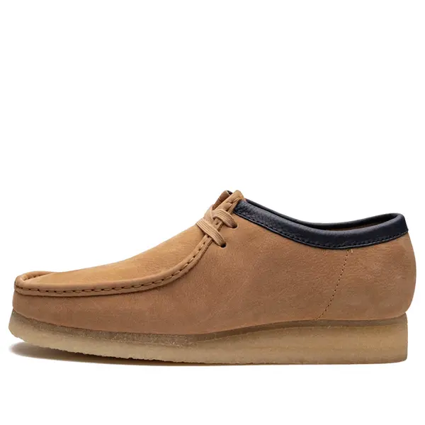 

Кроссовки wallabee 'light tan nubuck' Clarks, коричневый