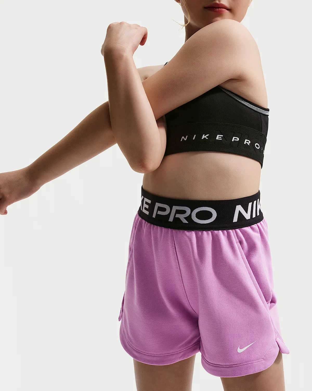 Детские шорты Nike Pro Fleece Dri-FIT для девочек, Light Magenta/Light Magenta/Black/White — фото 4