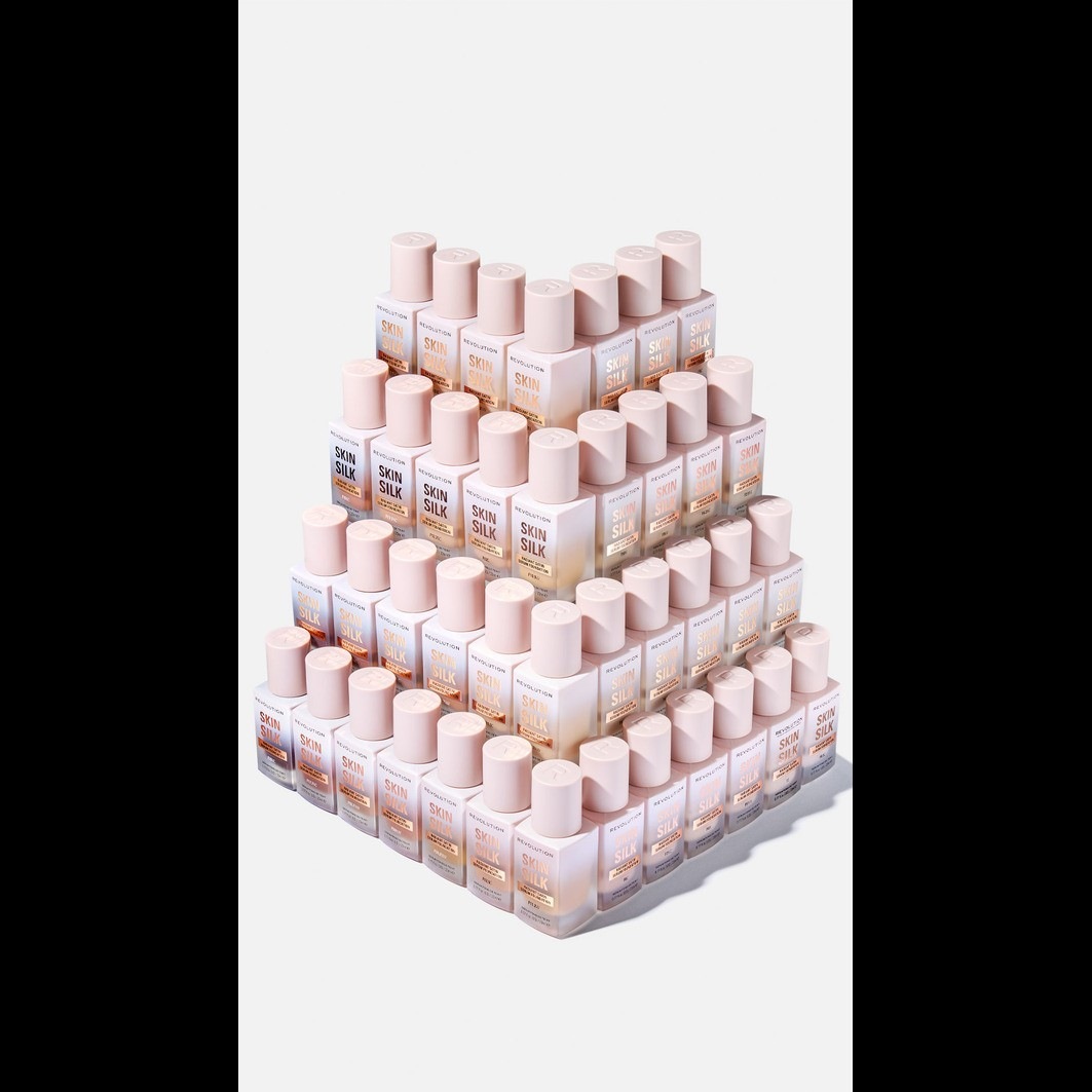 Тональный крем для лица skin silk serum Revolution, f11.2c, объем 23 мл — фото 4