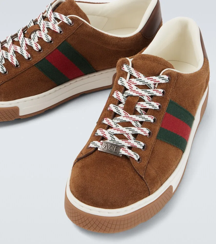 Замшевые кроссовки Gucci Ace Web Stripe, коричневый — фото 3