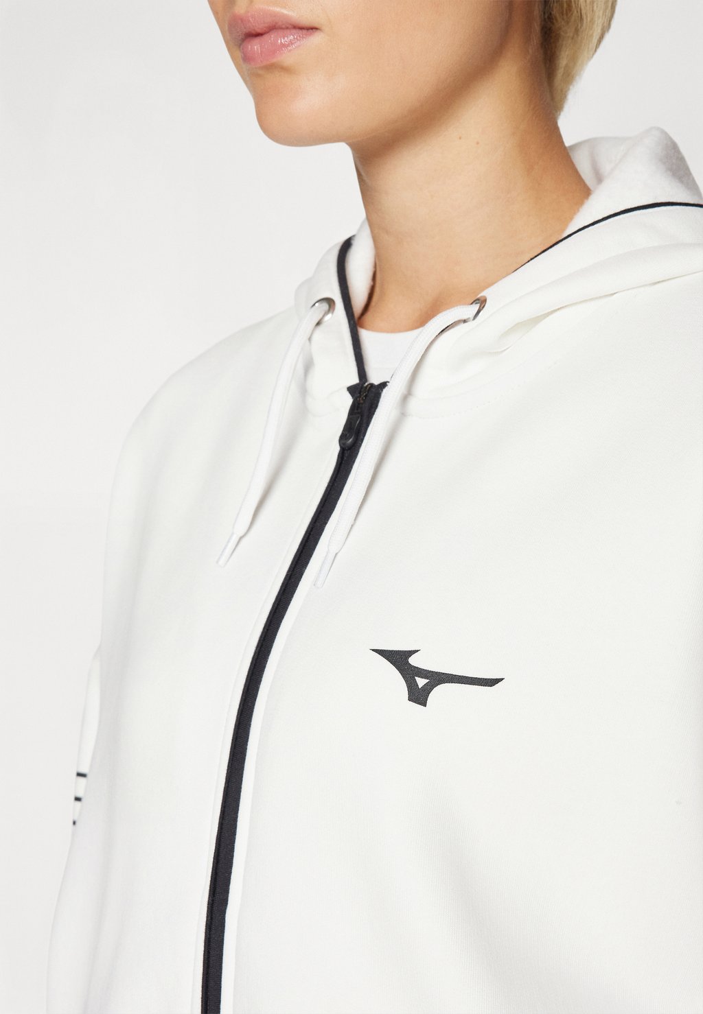 

Толстовка на молнии ATHLETICS JACKET Mizuno, молочный