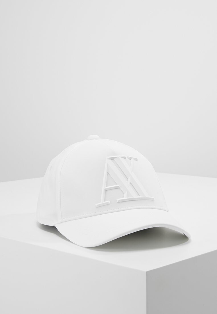 

Бейсболка Armani Exchange, белый